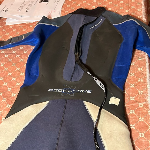 Body Glove thermolater wet suit